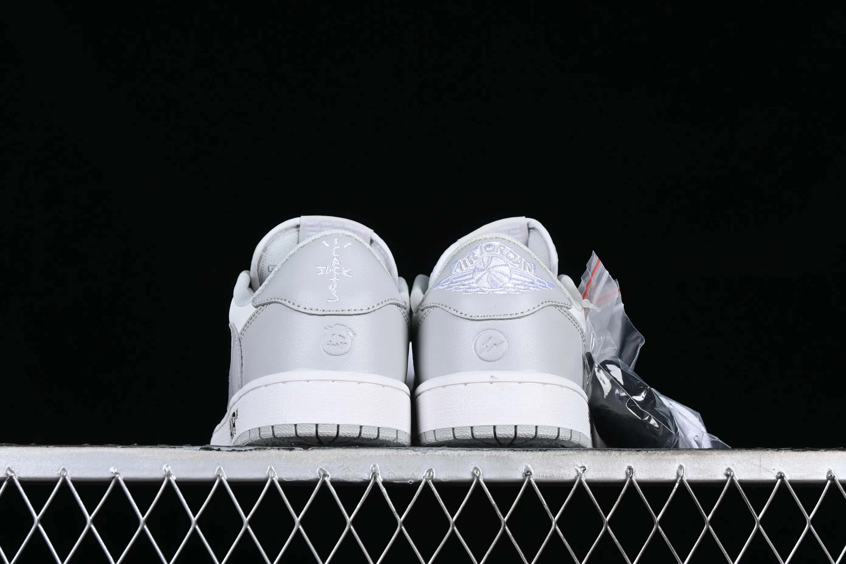 All categories Air Jordan Jordan series basketball shoes Air Jordan 1 Low Travis Scott x Air Jordan 1 Low OG AJ1 Joe 1 undercut low DM7866-198